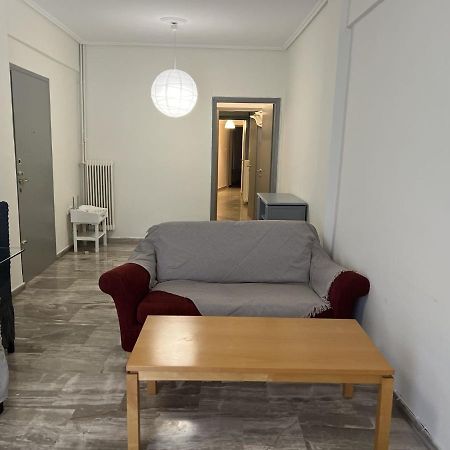 Retro At Pagrati Apartment เอเธนส์ ภายนอก รูปภาพ