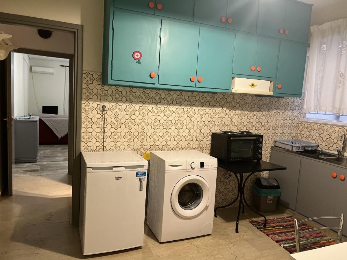 Retro At Pagrati Apartment เอเธนส์ ภายนอก รูปภาพ
