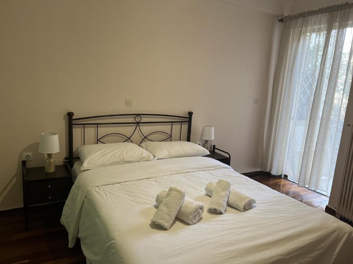 Retro At Pagrati Apartment เอเธนส์ ภายนอก รูปภาพ