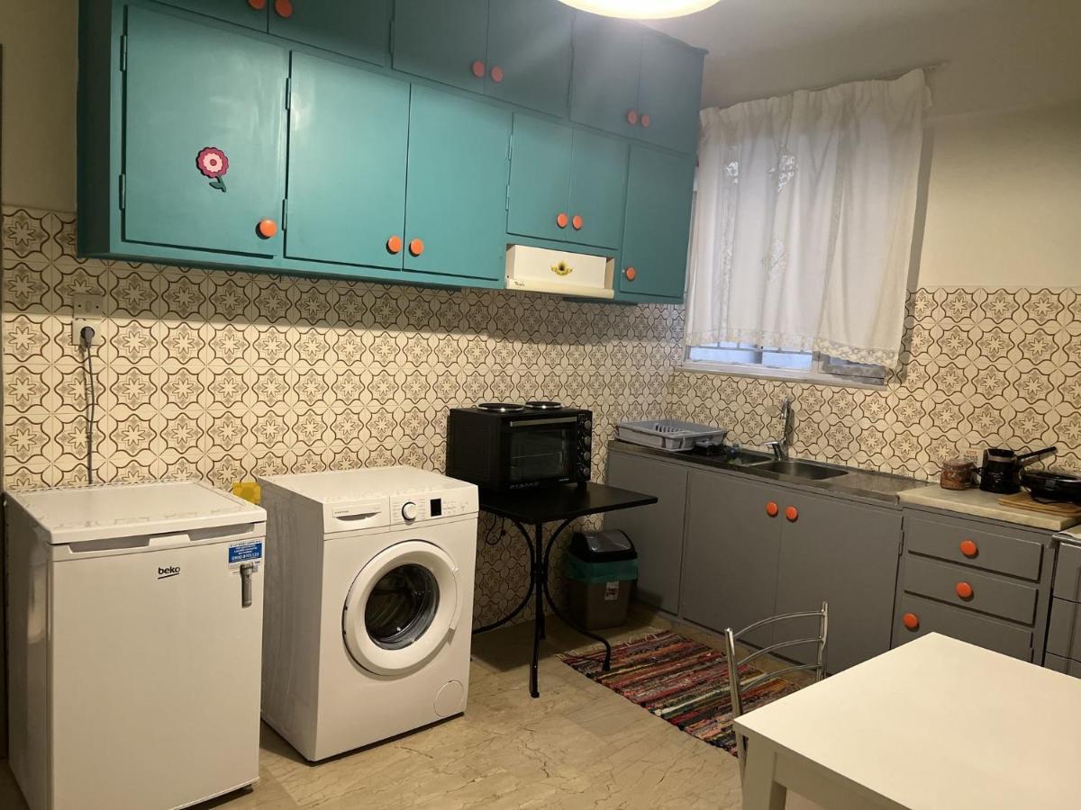 Retro At Pagrati Apartment เอเธนส์ ภายนอก รูปภาพ